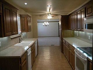 2nd image of 900 NW 34th St
