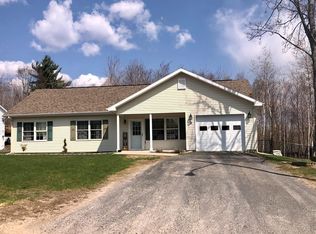 12 Orchard St, Saranac, NY 12981