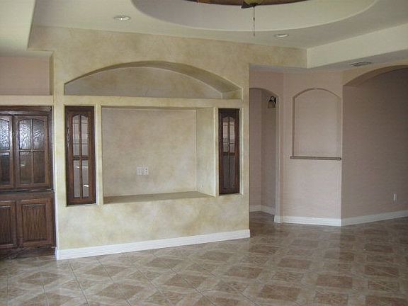 2nd image of 1420 W McKinley Ave