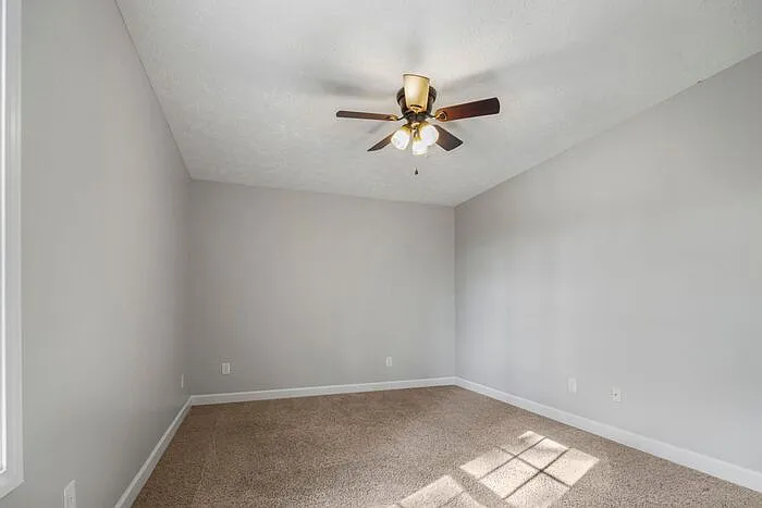 2105 Calista Cir — Photo 38