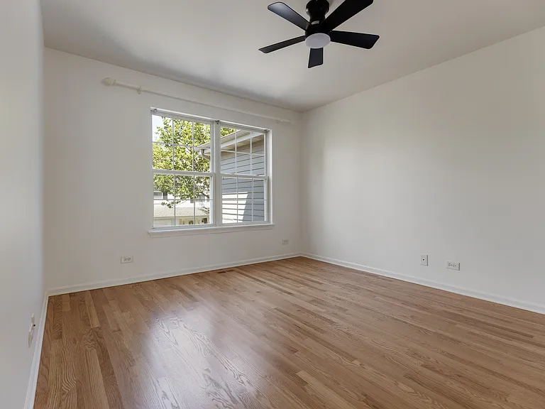1113 Orleans Dr — Photo 13