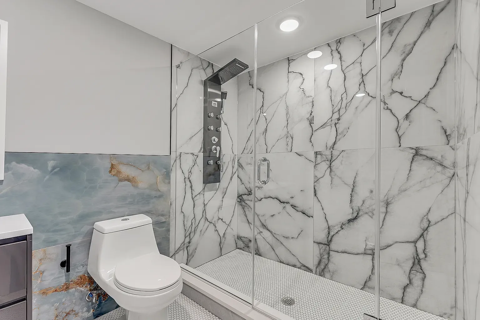1 bed, 1.5 bath, 1000 sqft, $1,695 — Photo 3