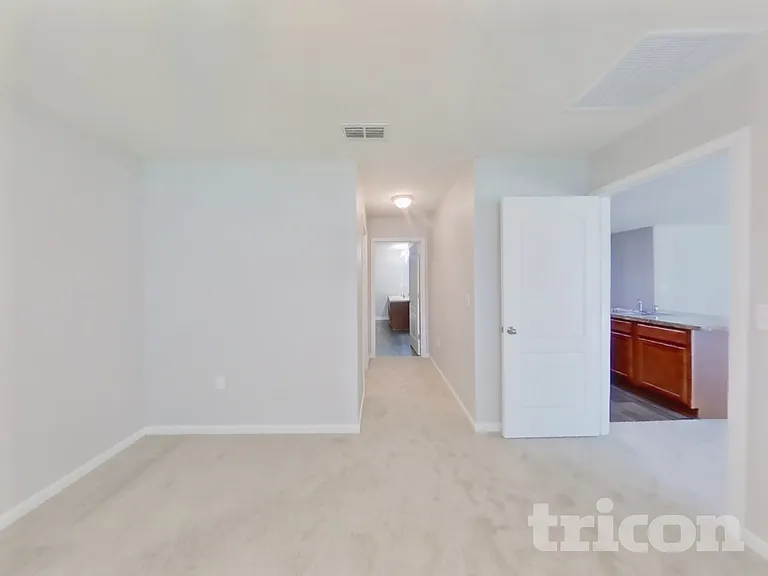 2210 Pebble Point Dr — Photo 6