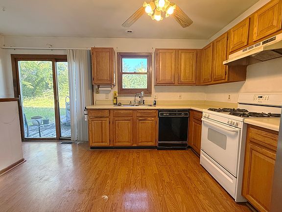 5th image of 85 Hilldale Rd