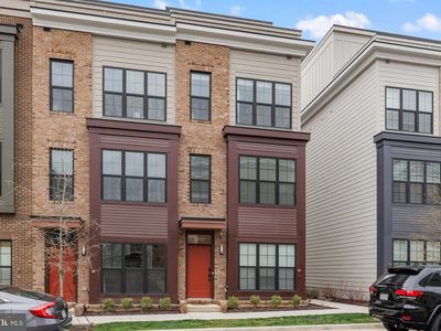 7360 Blade Dr, Falls Church, VA, 22042