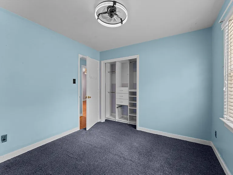 2220 Lauderdale Dr — Photo 32