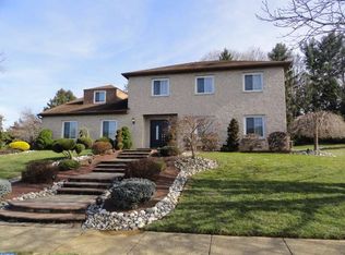 85 Snowflake Rd, Huntingdon Valley, PA 19006