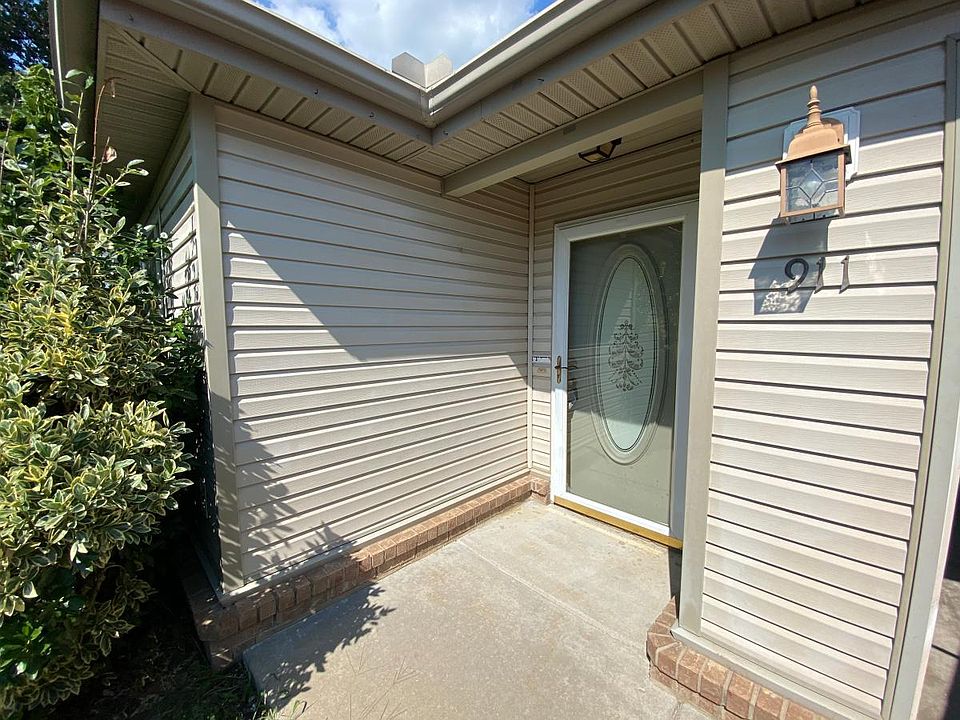 1st image of 911 Tunbridge Dr