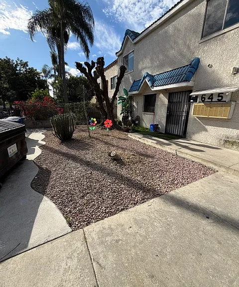645 N New Hampshire Ave #7 — Photo 13