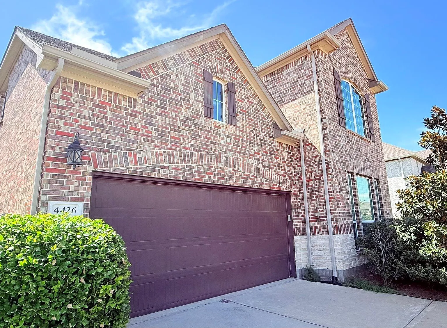 5 bed, 4.0 bath, 3465 sqft, $4,000 — Photo 1