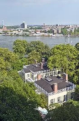 Sold by Corcoran | media 21