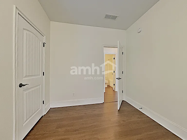 308 Meeting St — Photo 14