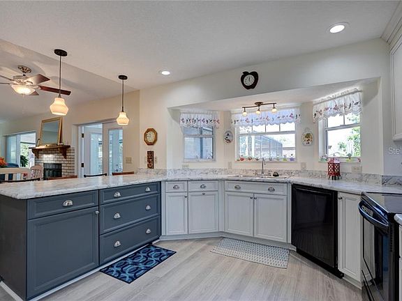5th image of 12541 Blue Heron Way