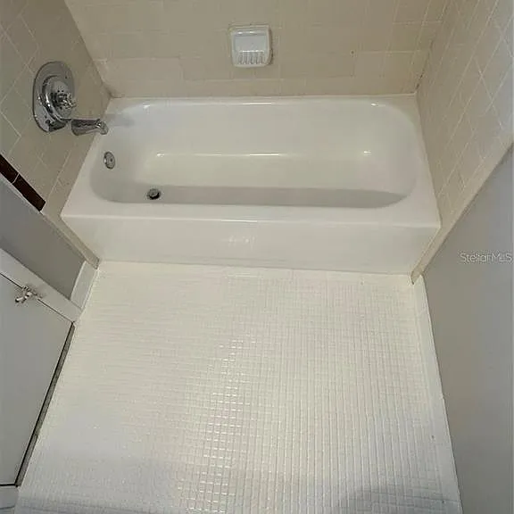 4313 SW 68th Ter — Photo 9