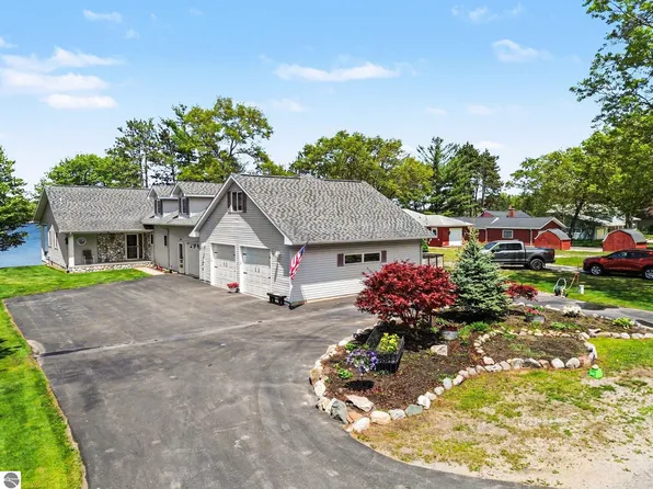 2001 Indian Lake Rd, National City, MI 48748