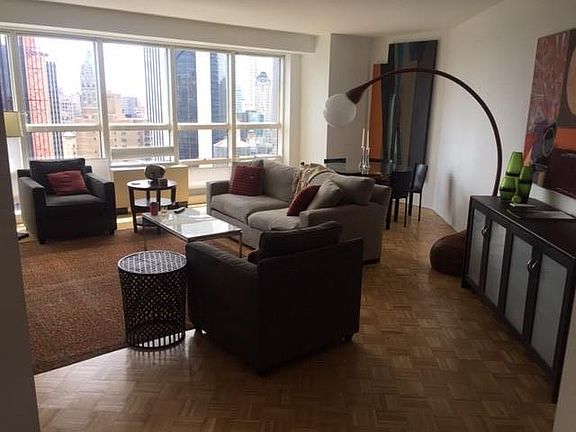 3rd image of 146 W 57th St APT 43C