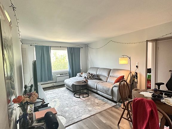 5th image of 532-534 Lake Ave