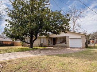 1004 N Old Robinson Rd, Robinson, TX 76706