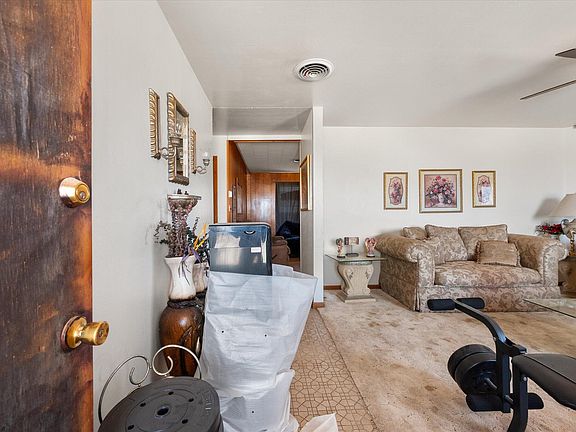 3rd image of 1102 SW 8th St