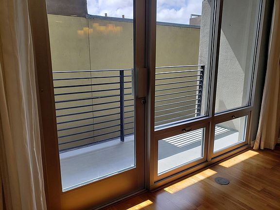 3rd image of 1608 India St Unit 302