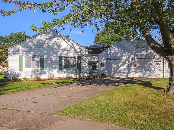 3rd image of 2487 E 39th St