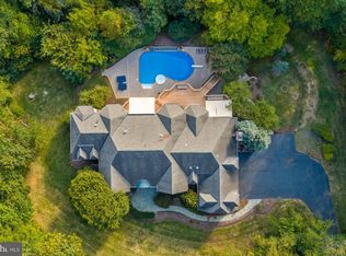 40321 Beacon Hill Dr, Leesburg, VA 20176