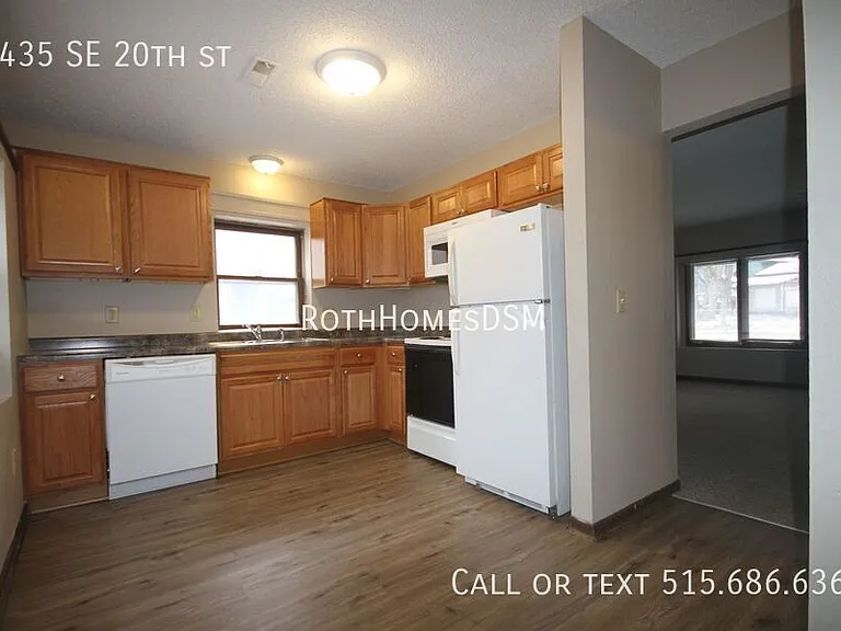 3435 SE 20th St — Photo 2