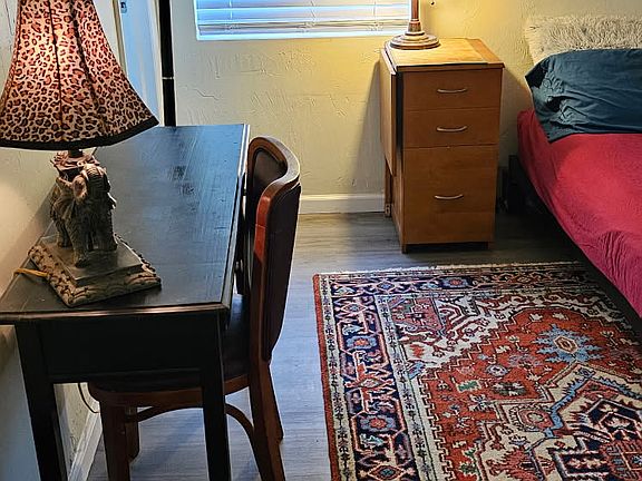 4th image of 215 11th Ave S #2