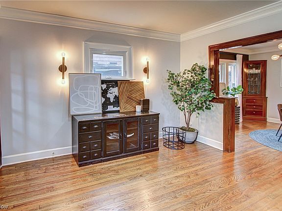2nd image of 3338 Hyde Park Ave