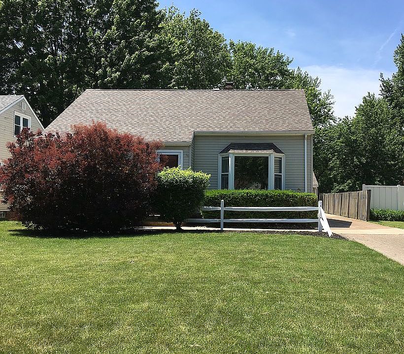 1st image of 7250 Parma Park Blvd