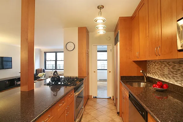 Sold by Corcoran | media 2