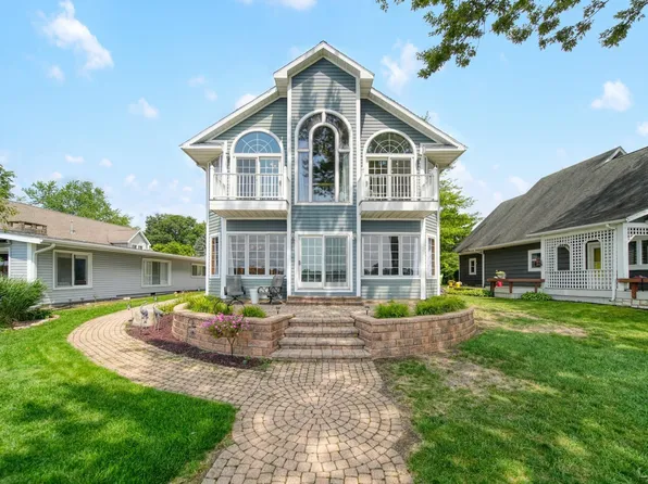 9254 Cherry Point Rd, Manitou Beach, MI 49253