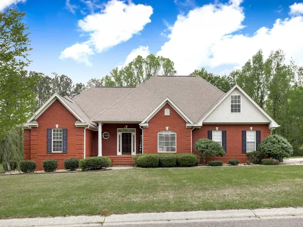 214 Buck Cir, Clanton, AL 35045