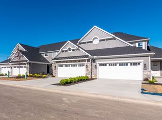 2111 Heritage Ln, Westlake, OH 44145