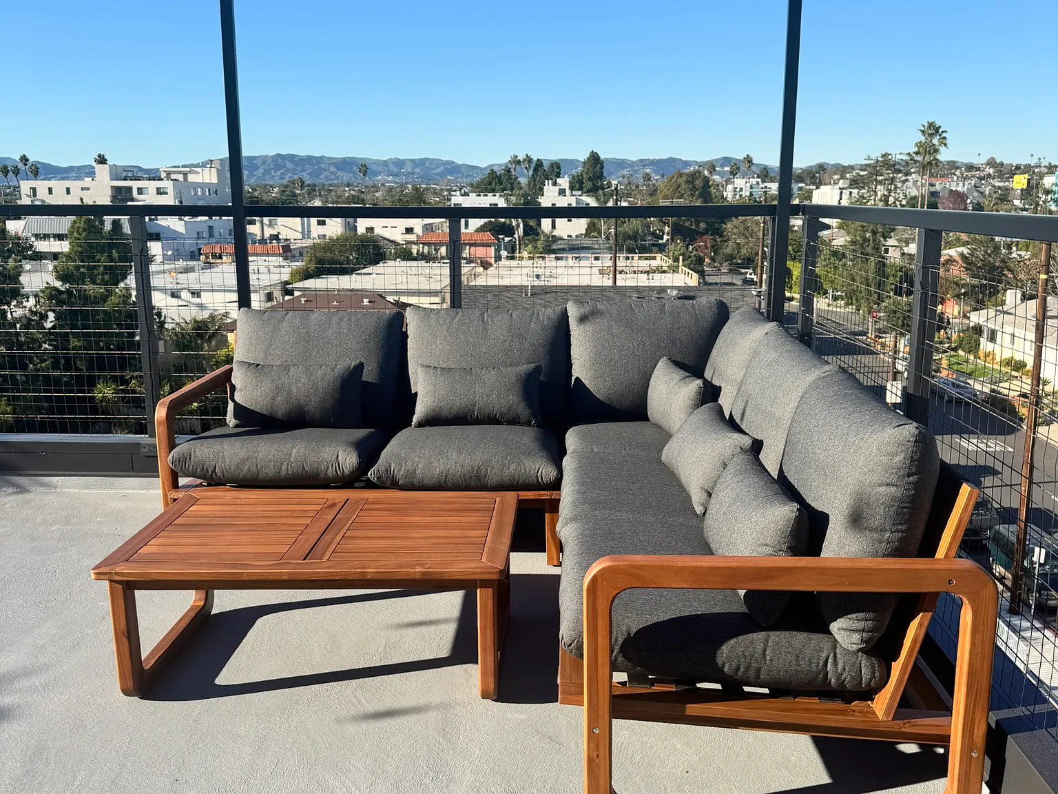 3 bed, 1656 sqft, $9,750 — Photo 4