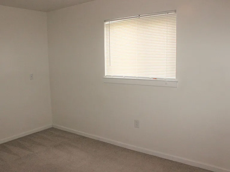1700-1790 Liberty Ln — Photo 18