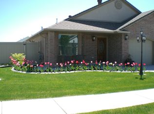 897 W 1680 N, Clinton, UT 84015