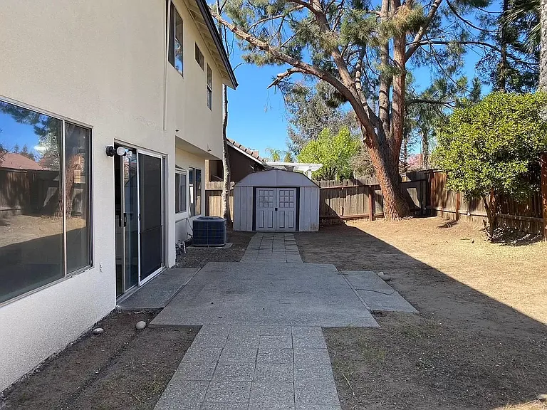 259 W Fallbrook Ave — Photo 21