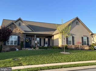 15 Finch Dr, Lebanon, PA 17042