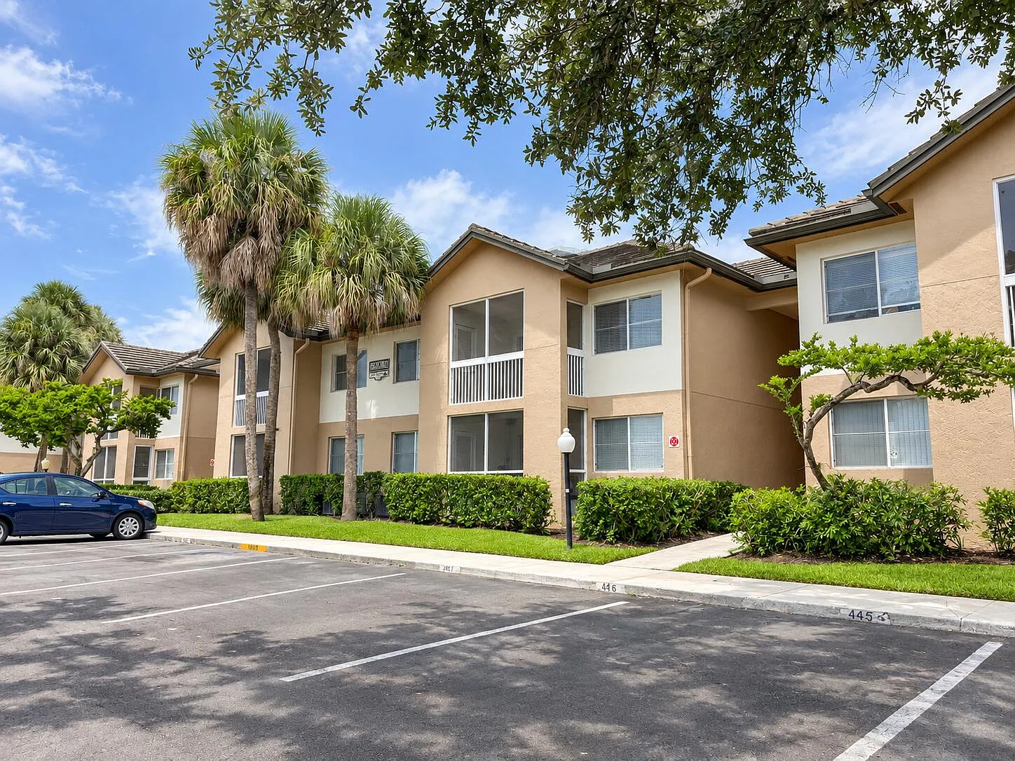 1 bed, 1.0 bath, 700 sqft, $1,750 — Photo 2