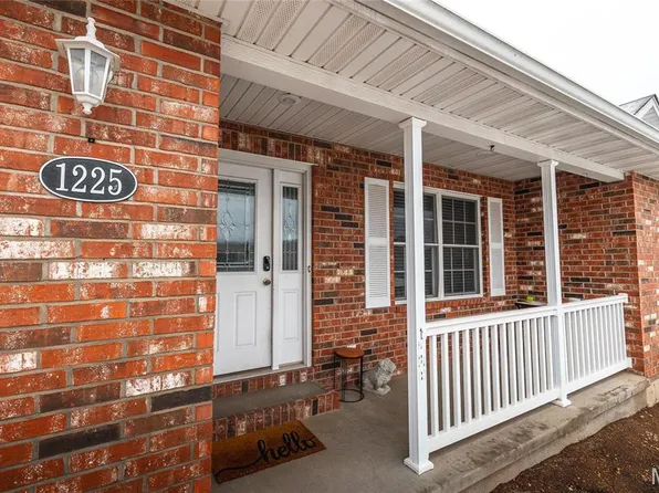 1225 Britt Ln, Rolla, MO 65401