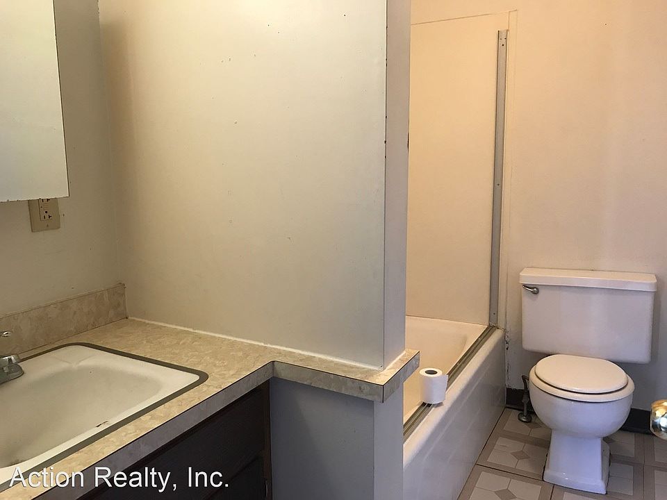 2nd image of 913 3rd Ave N #6720801