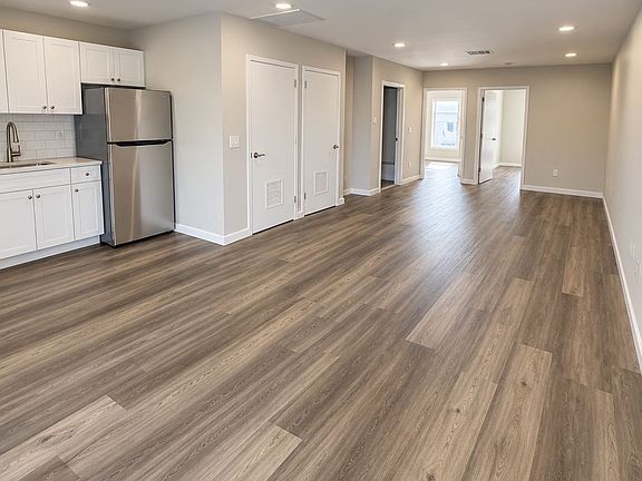 3rd image of 204 Rosa Parks Blvd #2