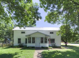 803 Kinnickinnic St, Prescott, WI 54021
