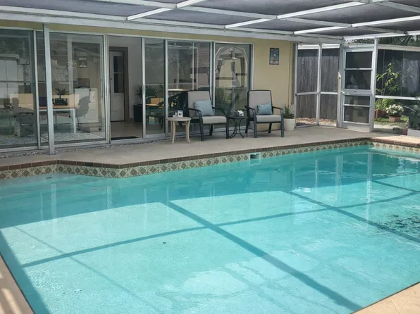 720 5th Ave NE APT B, Largo, FL 33770