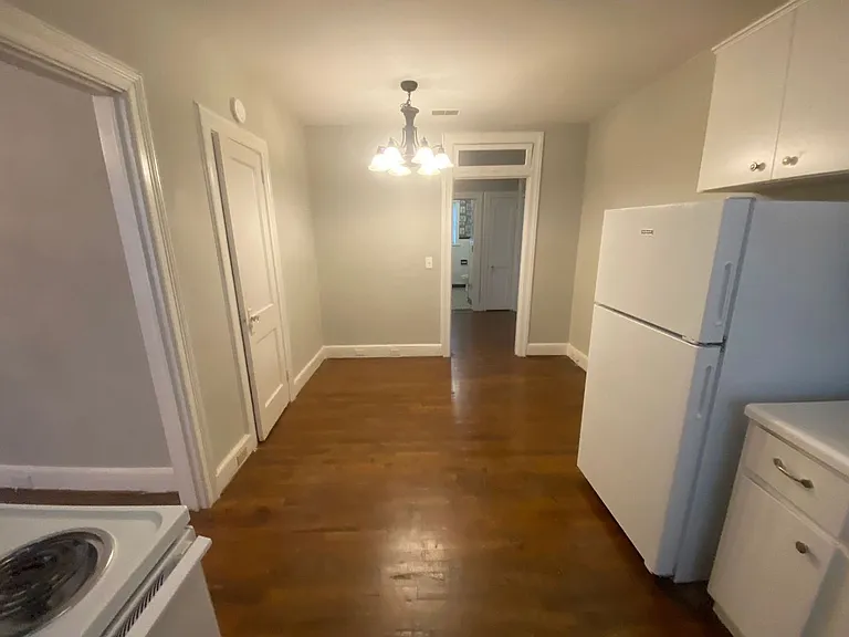 424 S Holly St — Photo 8