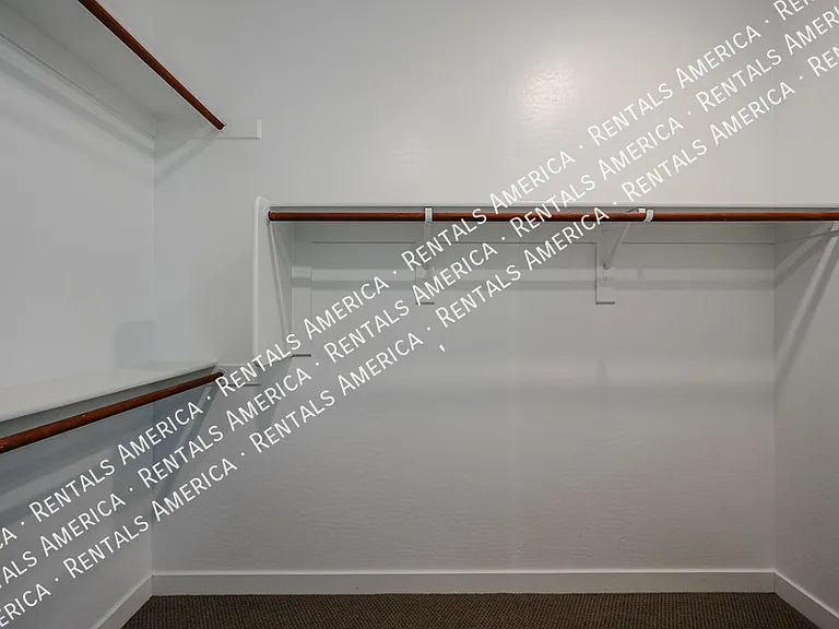 1051 E Armstrong Way — Photo 29
