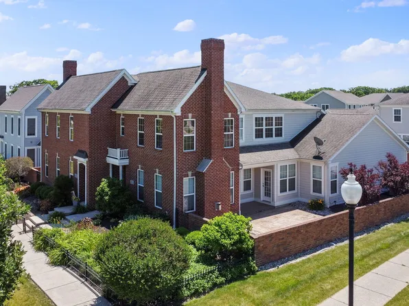 799 Shannon Dr, Crown Point, IN 46307