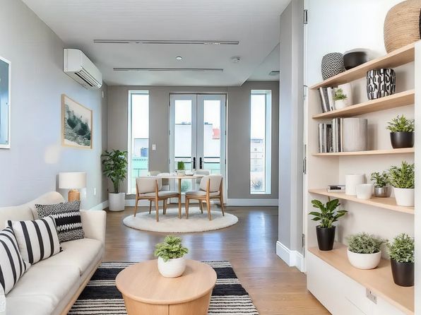 259 Evergreen Ave #2B