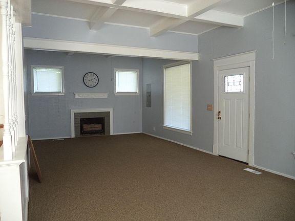 5th image of 804 W Main St